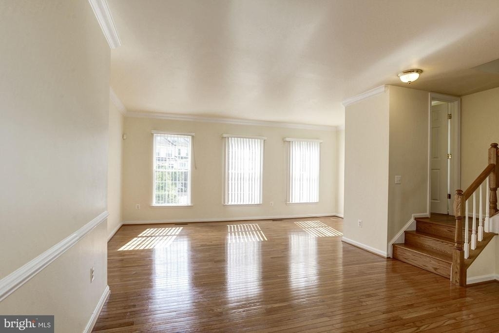 750 Monument Avenue - Photo 11