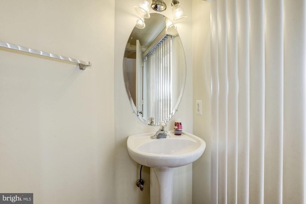 750 Monument Avenue - Photo 19