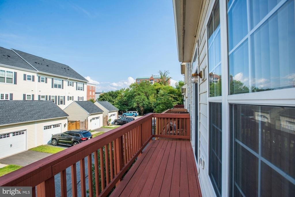 750 Monument Avenue - Photo 18