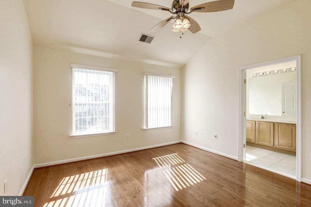 750 Monument Avenue - Photo 28
