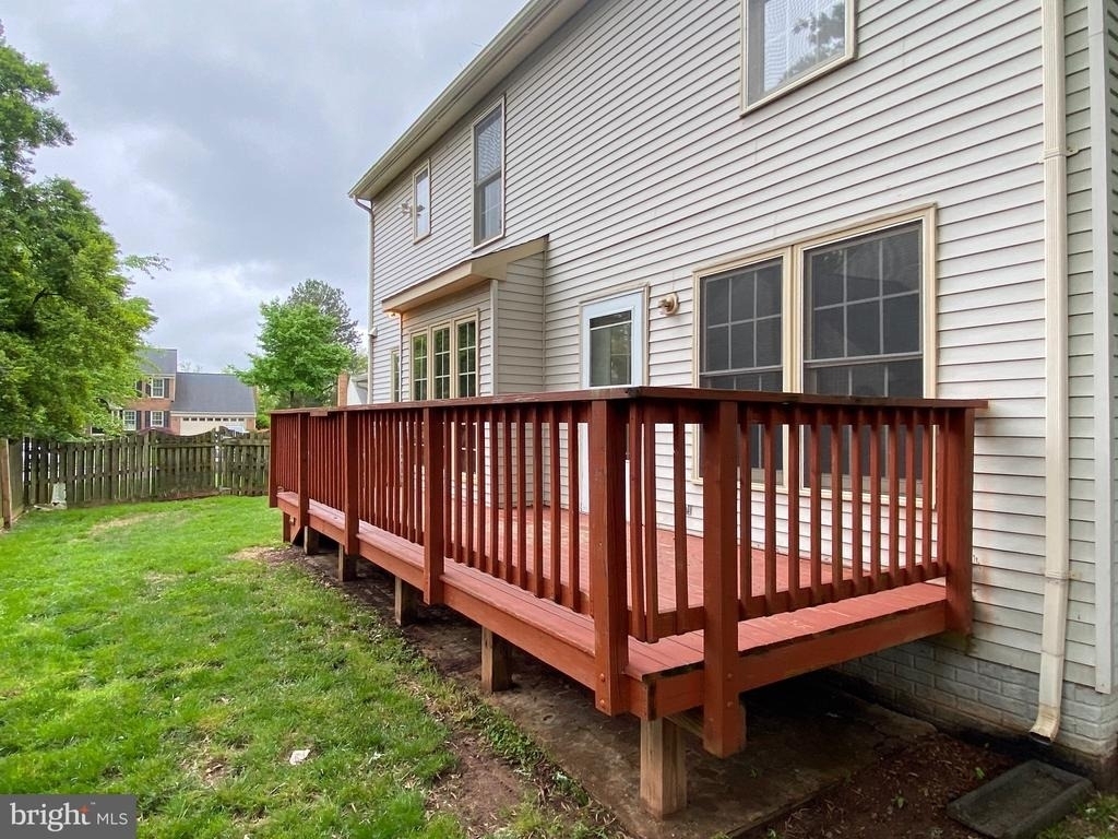 9621 Bainbridge Court - Photo 19