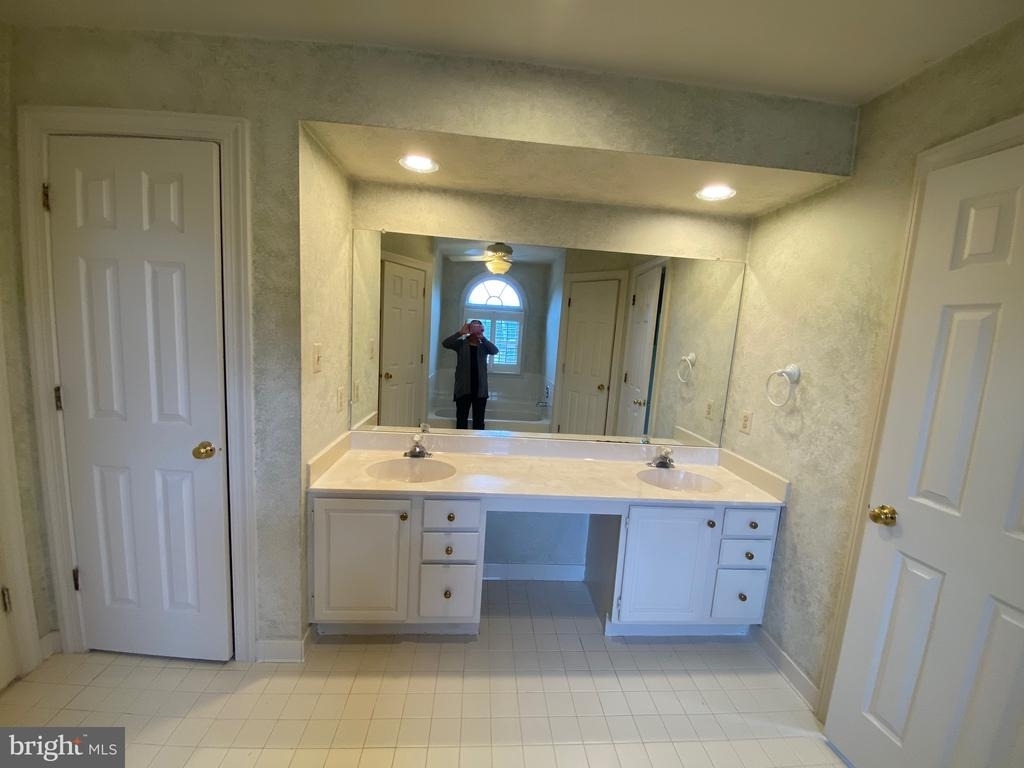 9621 Bainbridge Court - Photo 35