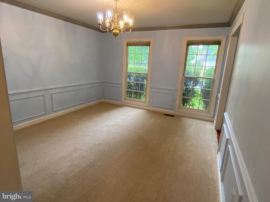 9621 Bainbridge Court - Photo 3
