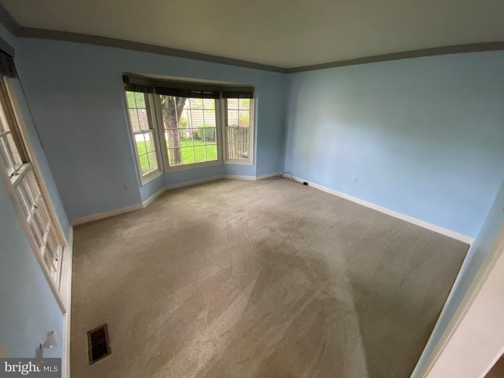 9621 Bainbridge Court - Photo 5
