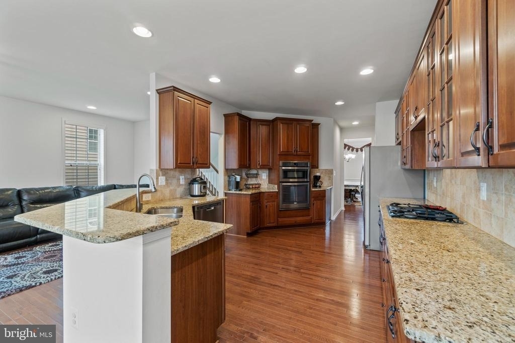 23265 Hanworth Street - Photo 6