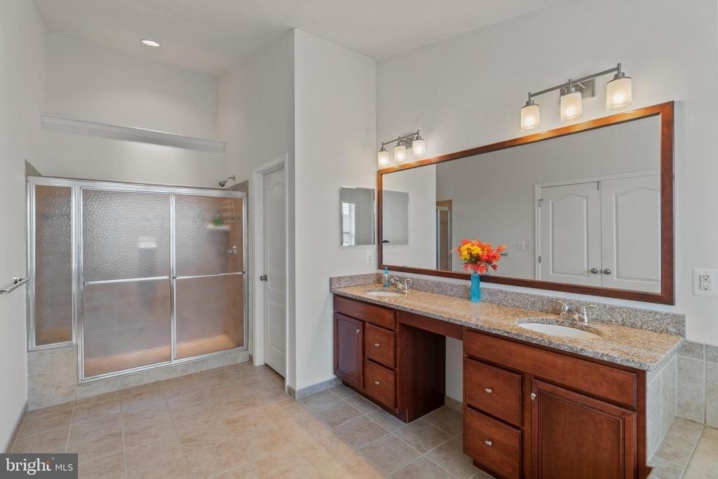 23265 Hanworth Street - Photo 13