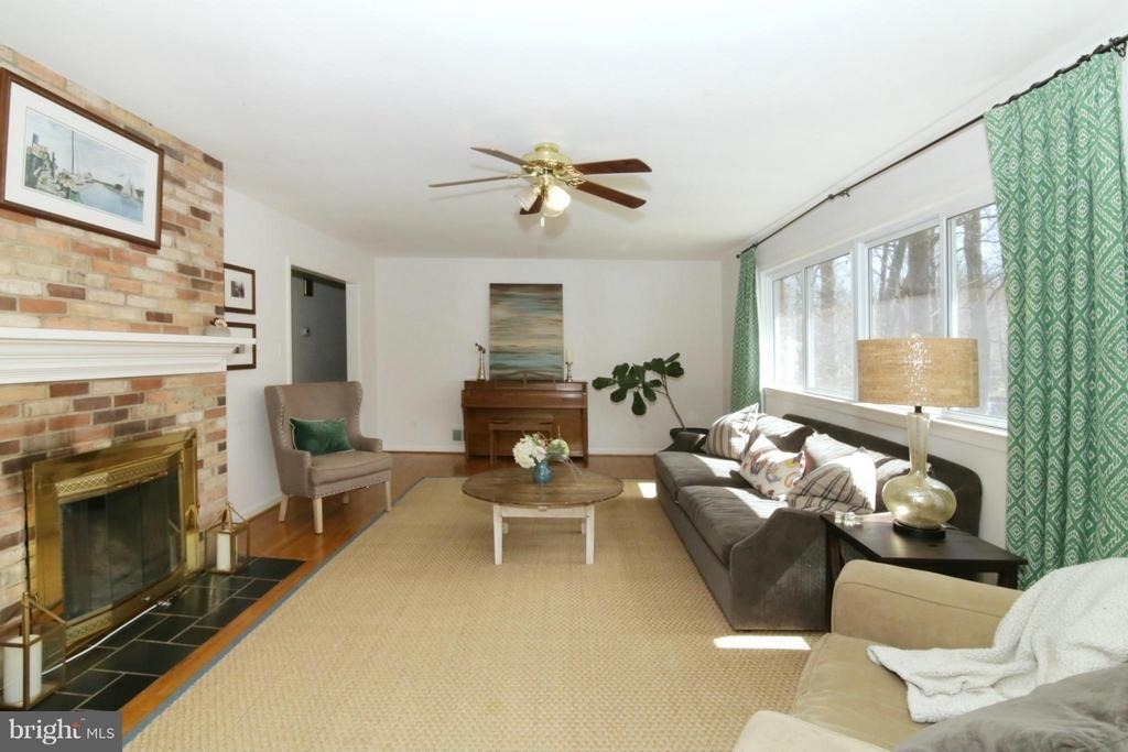 8947 Colesbury Place - Photo 2