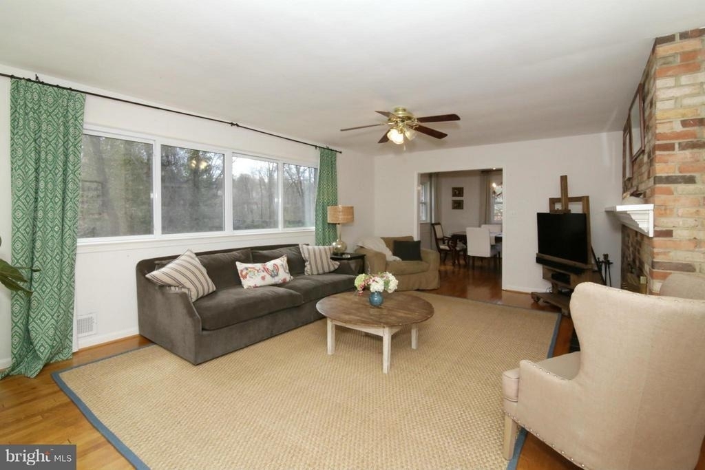 8947 Colesbury Place - Photo 3