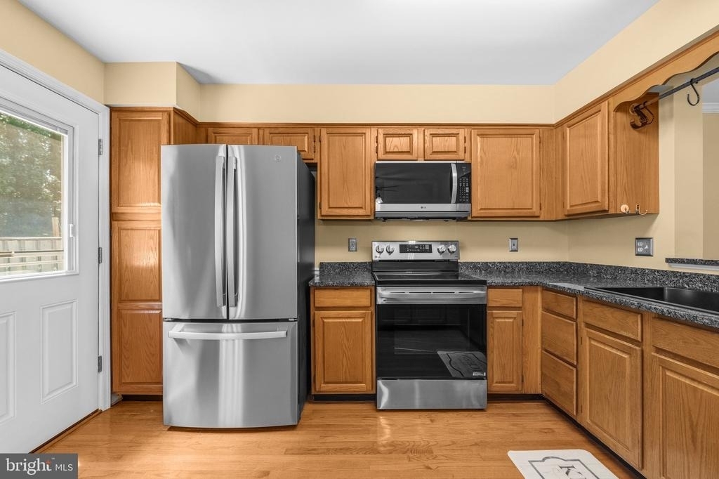 6837 Malton Court - Photo 16