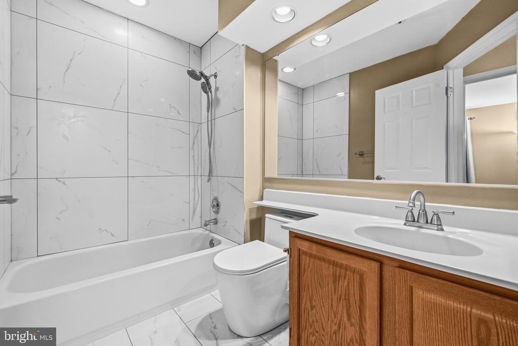 6837 Malton Court - Photo 24