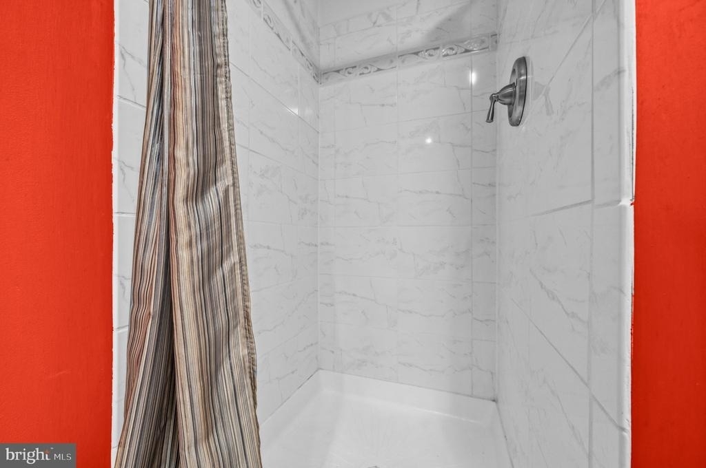 6837 Malton Court - Photo 35