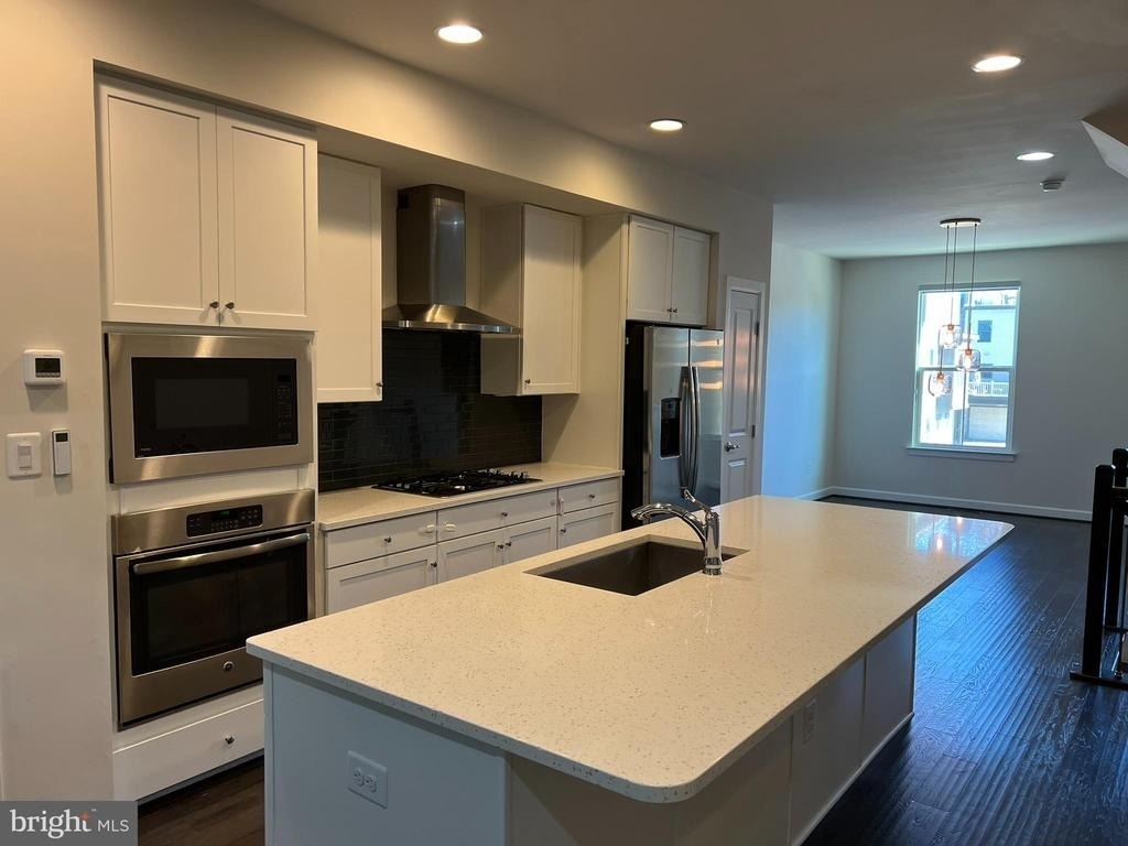 3152 Goldenwave Court - Photo 16