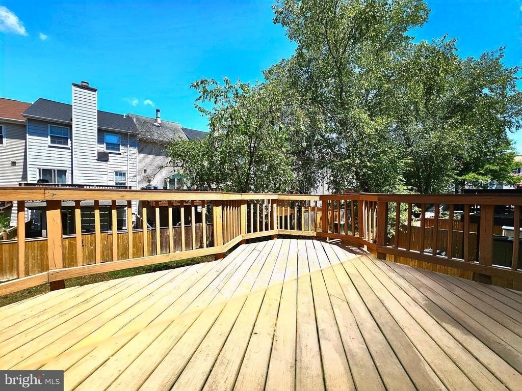 8561 Southlawn Court - Photo 10
