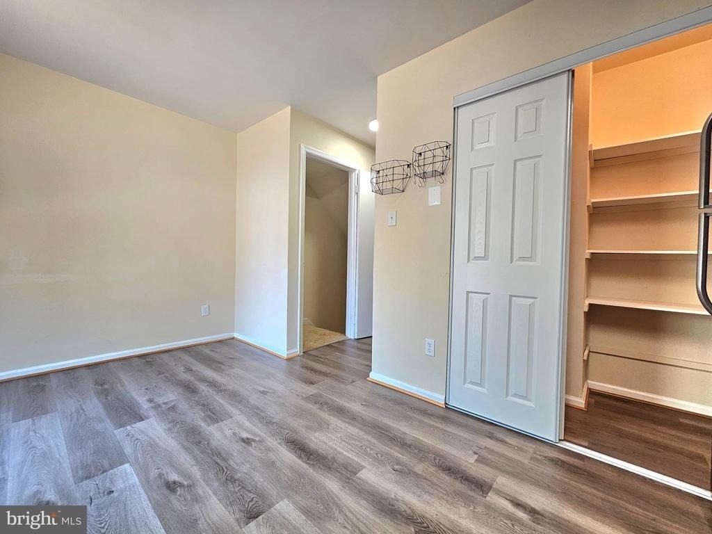 8561 Southlawn Court - Photo 5