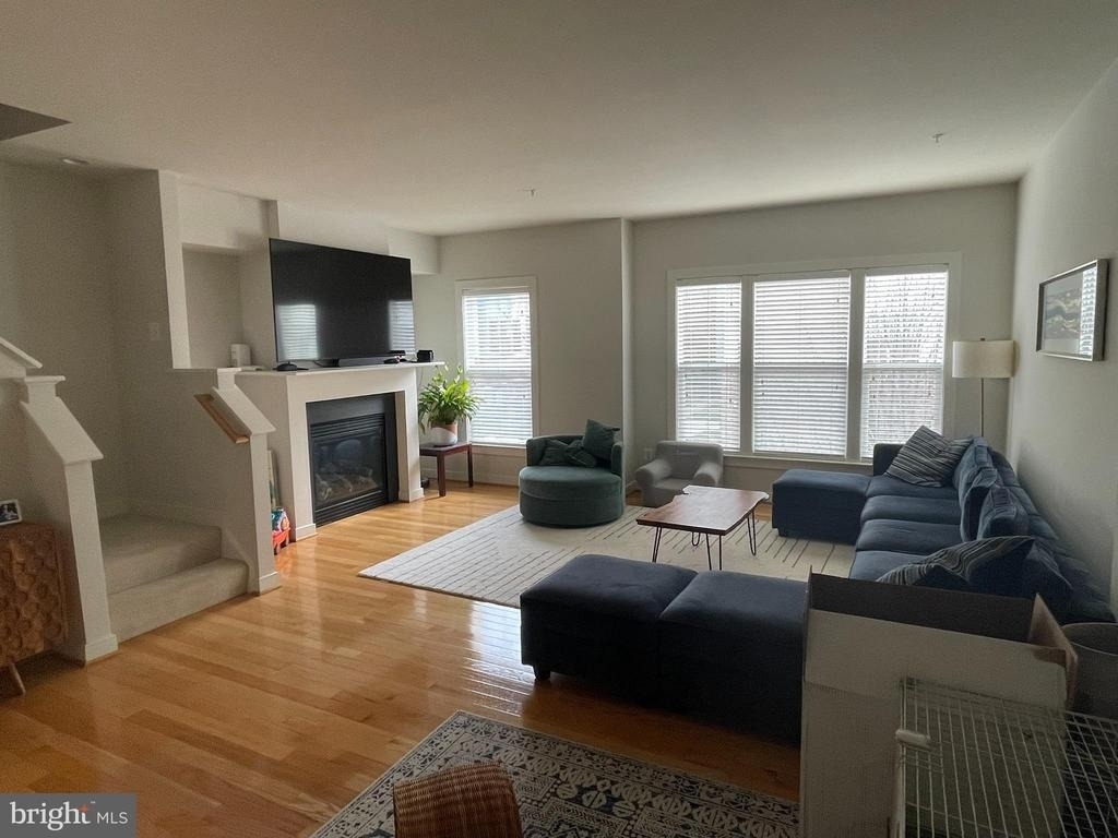 12168 Waveland Street - Photo 10