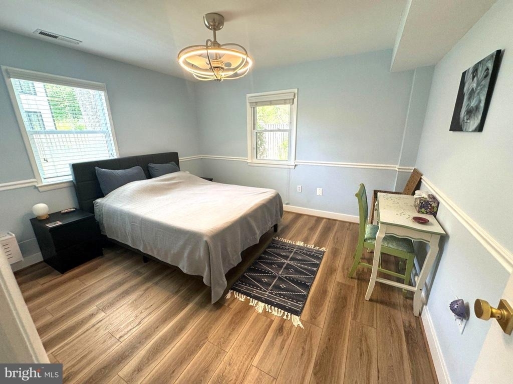 1100 Maple Avenue E - Photo 3