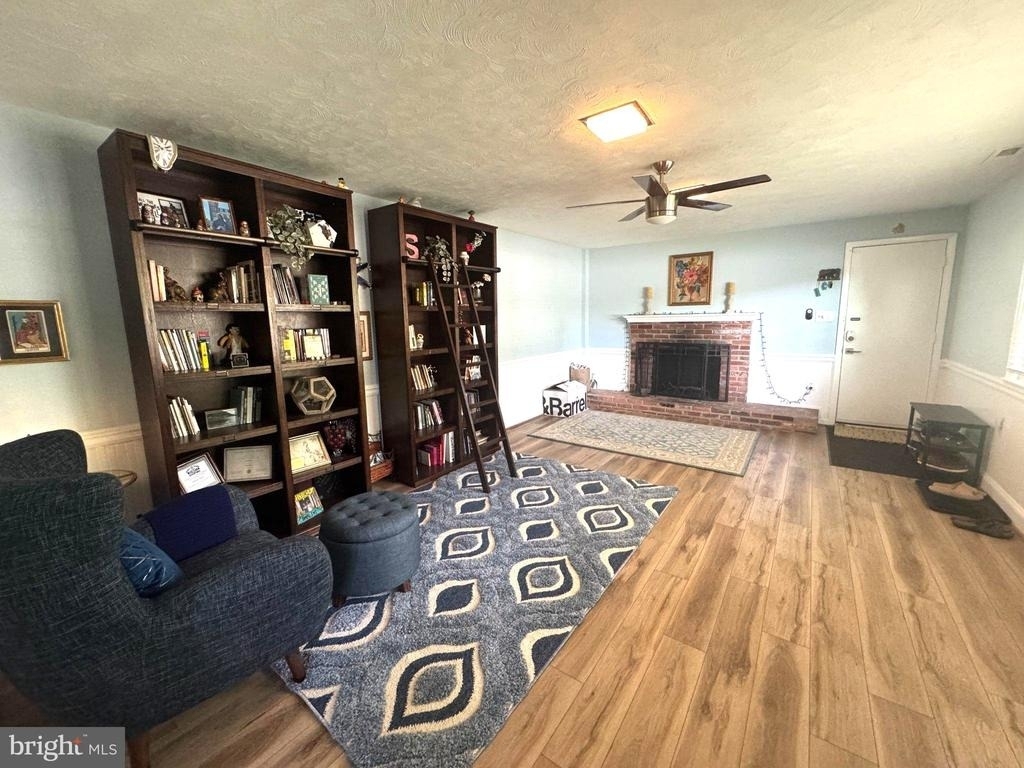 1100 Maple Avenue E - Photo 5