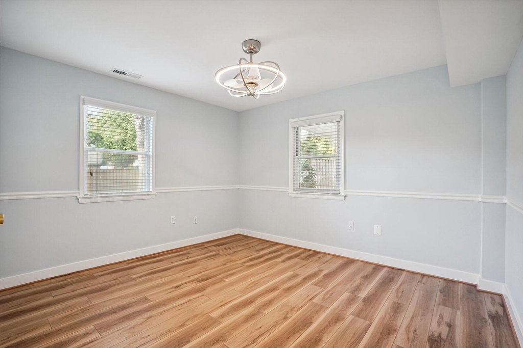 1100 Maple Avenue E - Photo 2