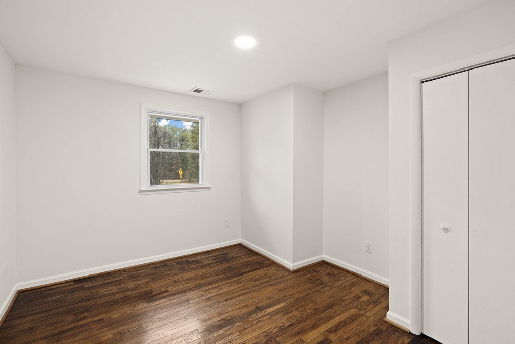 10789 Brent Town Road - Photo 22