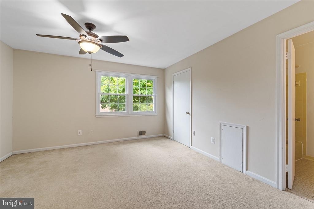 3885 Chain Bridge Road - Photo 21