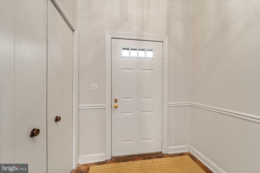 3885 Chain Bridge Road - Photo 5