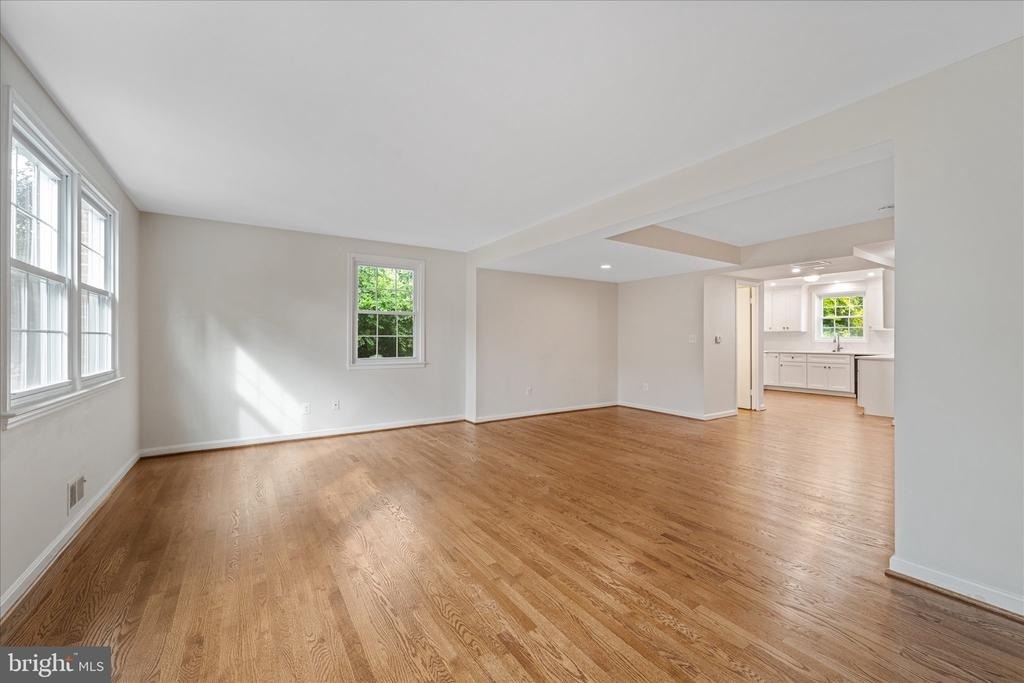 3885 Chain Bridge Road - Photo 13