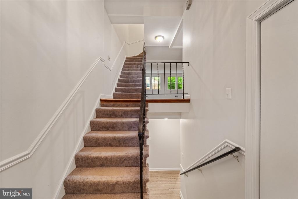 3885 Chain Bridge Road - Photo 6