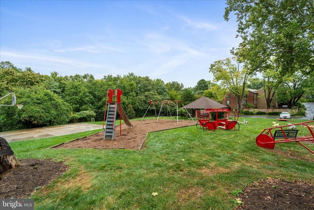 3885 Chain Bridge Road - Photo 45