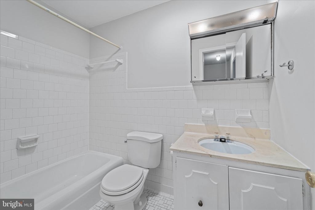 3885 Chain Bridge Road - Photo 31