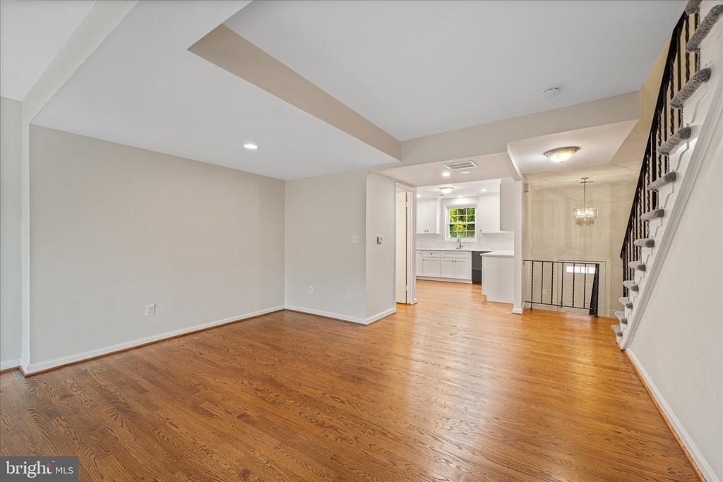 3885 Chain Bridge Road - Photo 16