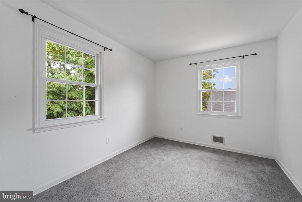 3885 Chain Bridge Road - Photo 29