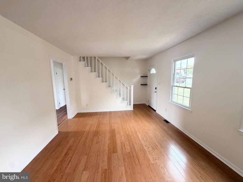 824 Summit Avenue - Photo 5