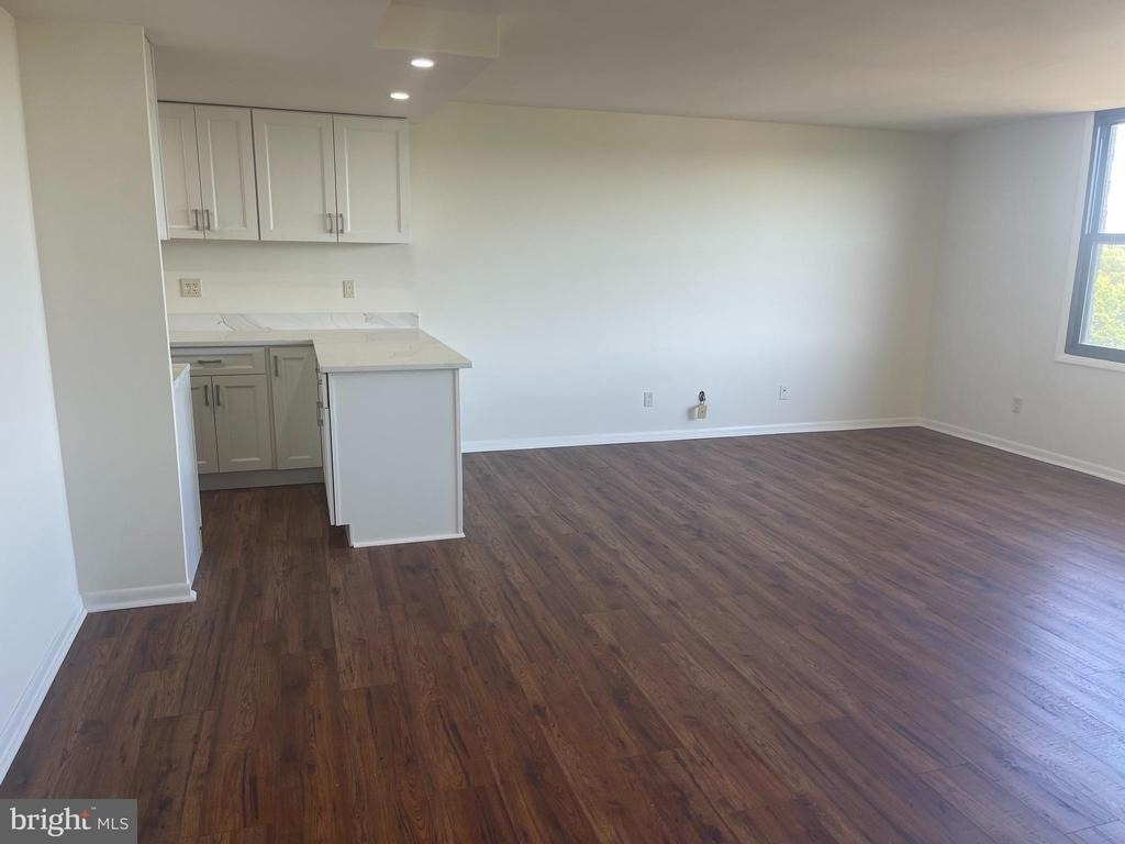 4600 Duke Street - Photo 8