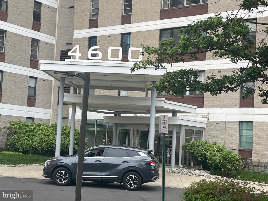 4600 Duke Street - Photo 0