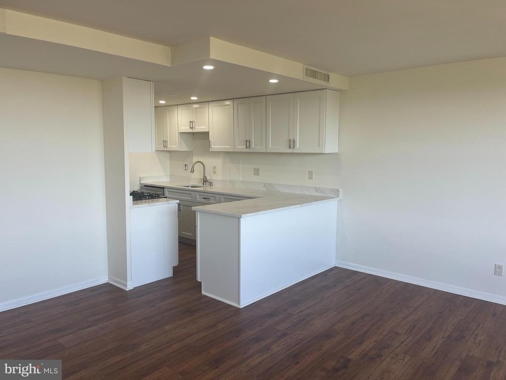 4600 Duke Street - Photo 1