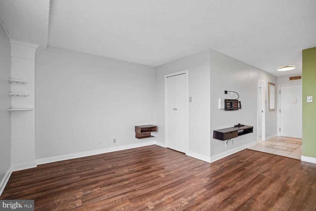 2030 N Adams Street - Photo 10