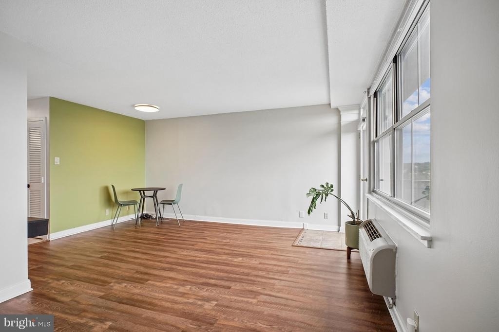 2030 N Adams Street - Photo 11