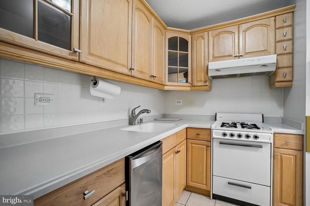 2030 N Adams Street - Photo 16