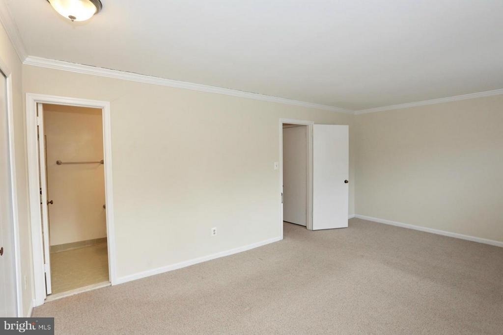 2215 N Somerset Street - Photo 12