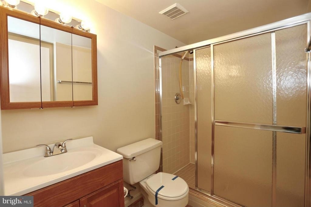 2215 N Somerset Street - Photo 21
