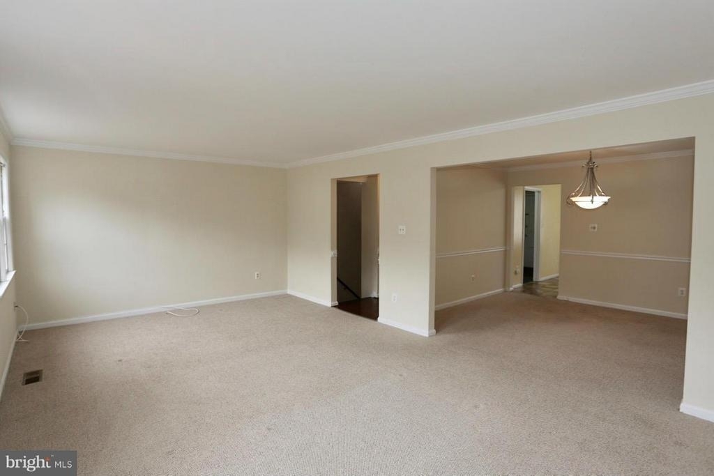 2215 N Somerset Street - Photo 7