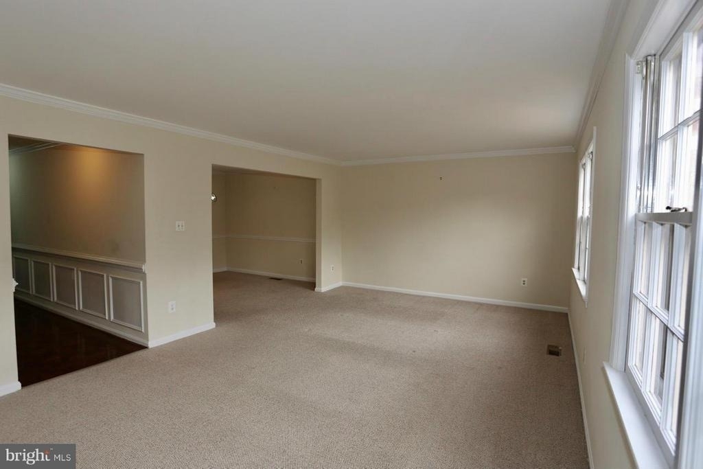 2215 N Somerset Street - Photo 8