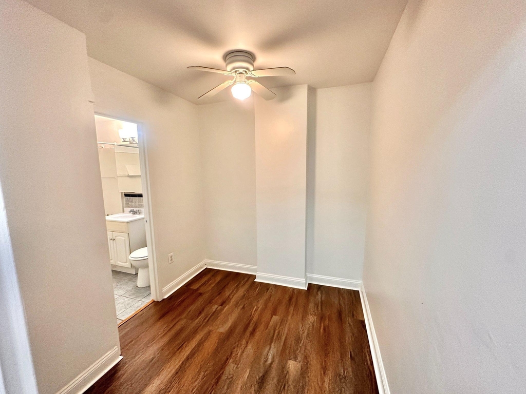 1021 Arlington Boulevard - Photo 4