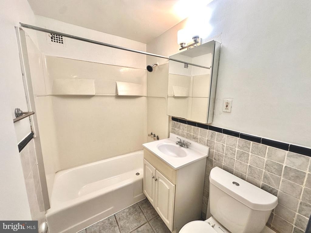 1021 Arlington Boulevard - Photo 5