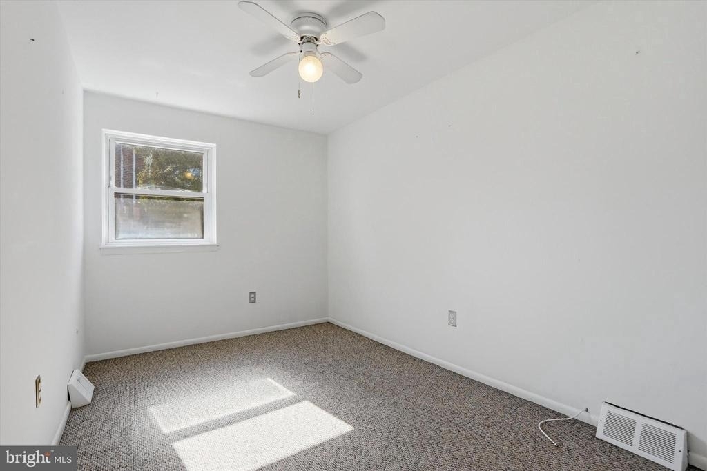 4210 Lyman Drive - Photo 4