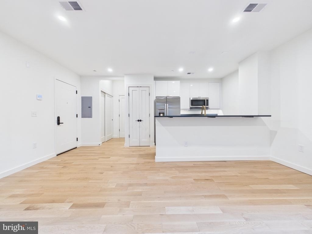 1128 Walnut Street - Photo 7