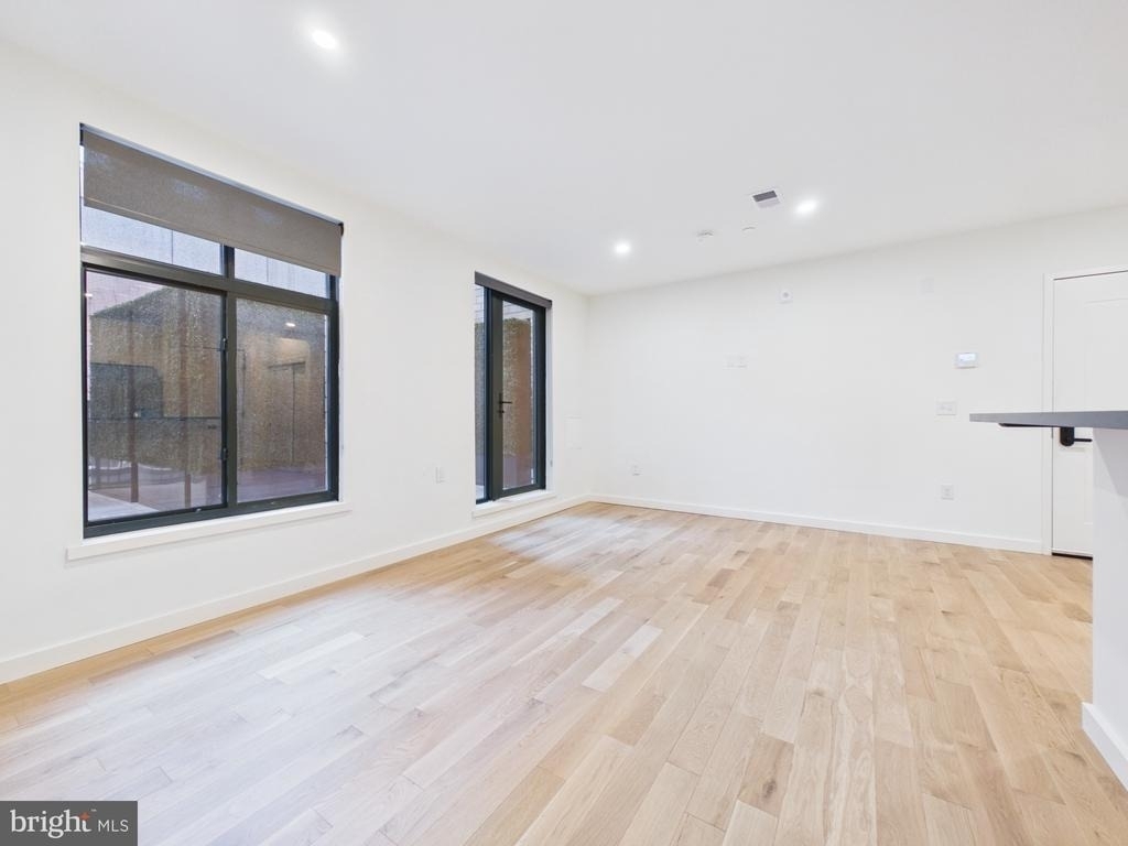 1128 Walnut Street - Photo 8