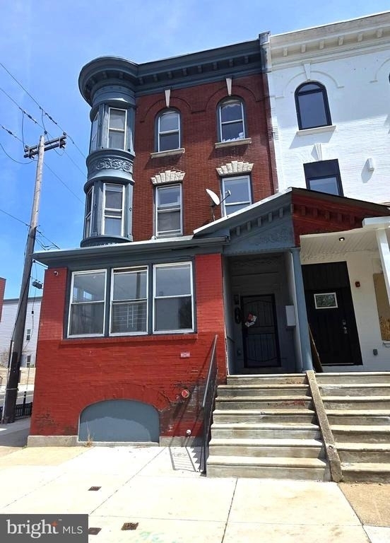 1543 N 33rd Street - Photo 0