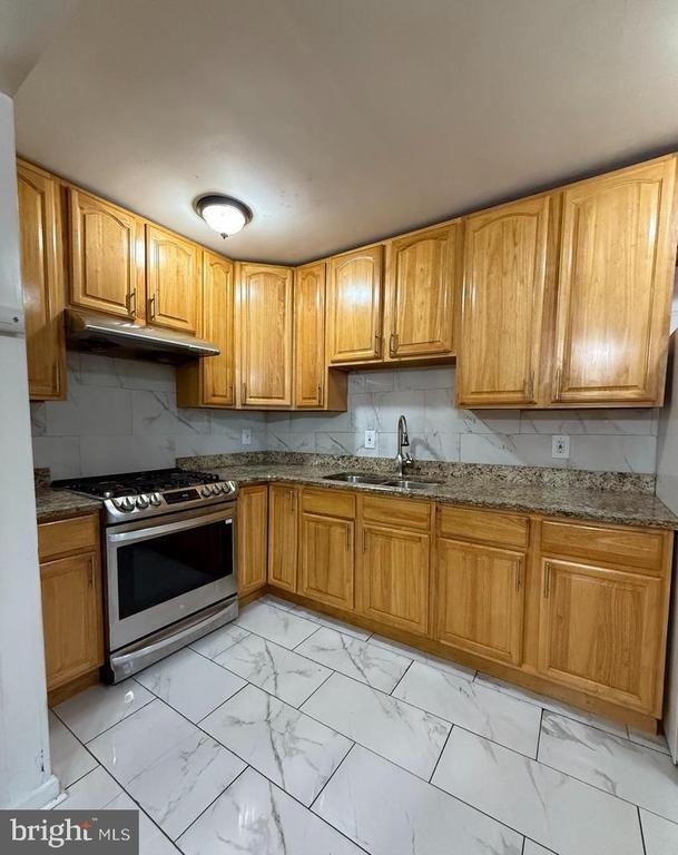 4240 Sheffield Avenue - Photo 0