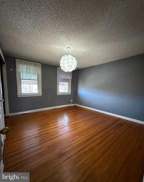 4240 Sheffield Avenue - Photo 6